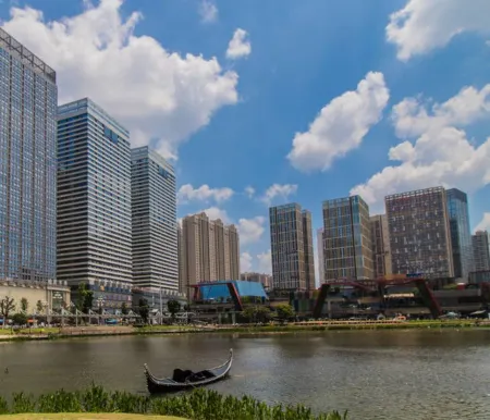 Xinyuhuang Hotel (Guiyang Huaguoyuan Shopping Center)