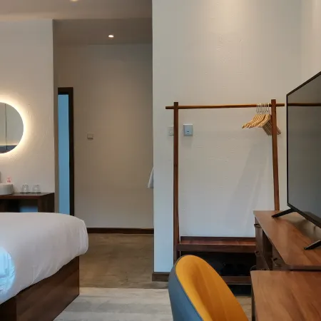 Tianyu Tacheng Boutique Inn