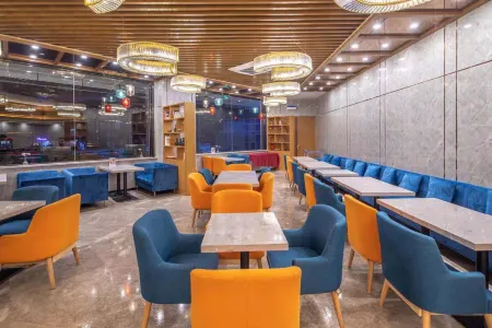 Pujue International Hotel (Shanghai Zhongshan Park Metro Station) Отели рядом с достопримечательностью «Donghua University(Yanan Road Campus)»