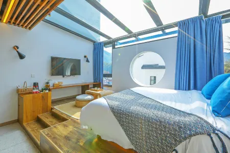 Yujian Weichi Hostel (Huangshan Scenic Area) Отели рядом с достопримечательностью «The Guest-Greeting Pine»