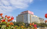 Alarun Hotel (Zhanjiang Shimao Mansion) - Bãi đậu xe