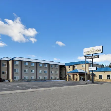 Yellowstone West Gate Hotel