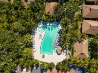 L'Azure Resort and Spa - Private Pool