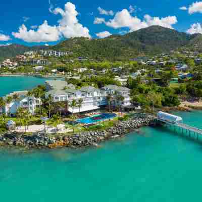 Coral Sea Marina Resort Hotel Exterior