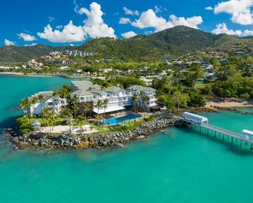 Coral Sea Resort Hotels in Airlie Beach