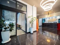 Sunrise Hotel Seongsan Отели рядом с достопримечательностью «Архитектурный объект Genius Loci»