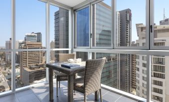 Oaks Brisbane Festival Suites