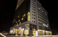 開平伊士高酒店 鄰近潭江碧道開平市段1號段（潭江僑鄉碧道）的酒店