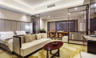 Langyu Business Hotel (Changsha High-speed Railway South Station Datang Subway Station)