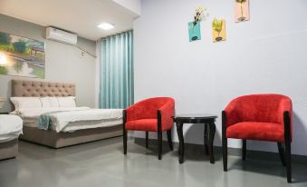 Fenglai Holiday Hostel