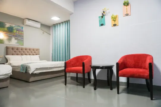 Fenglai Holiday Hostel