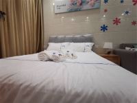 中山中山华人易居公寓 - 温馨舒适一室大床房