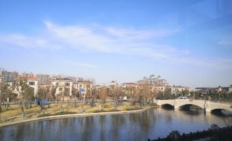 Qidong Four Clover Hotel