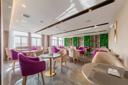 Lavande Hotel (Qianjiang Bus Terminal)