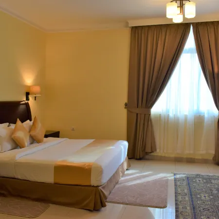 Crown Palace Hotel Hotels in Adschman
