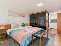 广州花屿度假公寓 - 复式豪华大床房