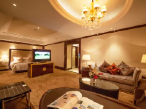 グランニューセンチュリーホテル 新郷（胖東来三胖） 新郷のホテル