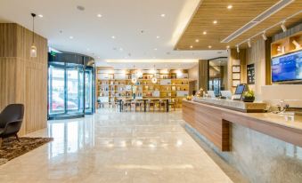 HanTing Premium Hotel (Tianjin Huabei Group Subway Station)