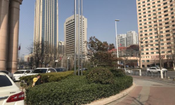 Vienna international Hotel (Qingdao East Road, Wusi Square, Wanxiang City)