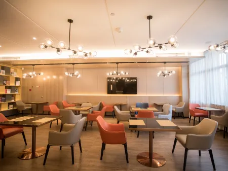 Echarm Hotel (Lujiang Zhouyu Avenue)