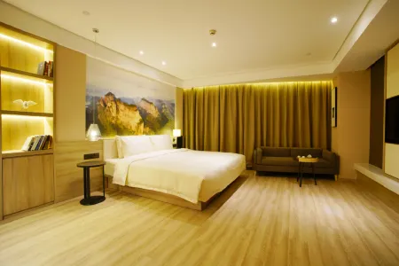 Guangzhou Railway  Station Yueqiao Atour Hotel