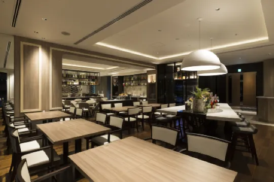 Premier Hotel Cabin President Osaka Отели рядом со станцией Osaka-Umeda Station