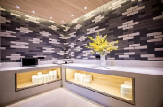 Qingmu Select Hotel (Liyang Aoti Avenue, Wuyue Plaza)