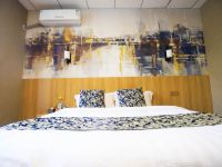 安丘枫林艺术酒店 - 标准大床房