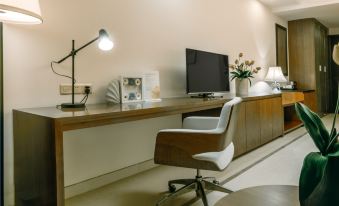 Hazens East Resort Hotel