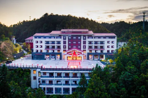 Lingyun Hotel
