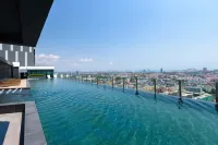 The Base Condo Pattaya - Infinity Pools