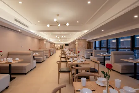 Vienna International Hotel (Hengyang East High-speed Railway Station) Отели рядом с достопримечательностью «Hunan Technical College of Railway High-speed»