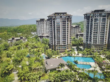 BAOTING DIAMOND RESORT Отели рядом с достопримечательностью «Qixian Square»