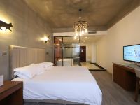 橙堡公寓(成都韩国城店) - 轻奢主题大床房