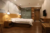 Huaning Renhe Hotel