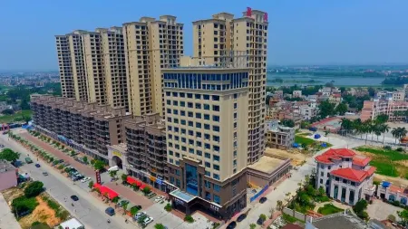 Wuchuan Jiahao Yujing Hotel (Huangpo Branch) Отели рядом с достопримечательностью «Chenlanbin Former Residence»