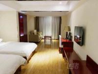 速8酒店(西宁火车站新千国际店) - 高级双大床房