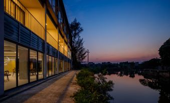 Heshan Shuimo · Fangtang Boutique Stay (Huaqiaocheng Gulao Water Village)