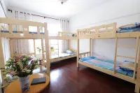 Dadian Homestay (Nanning Luban Road Subway Station Branch)