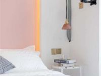 济南奈斯精品公寓 - 粉色巨幕温馨大床房
