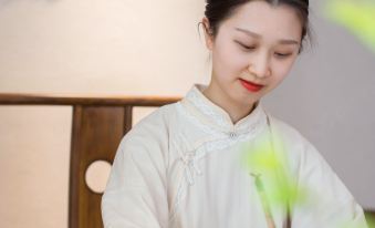 Floral Hotel· Juyi Hotel(Suining Wanda Plaza Government Service Center Store)