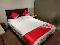 上海阁廷假日宾馆 - 标准大床房
