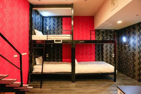 Place X Hotel