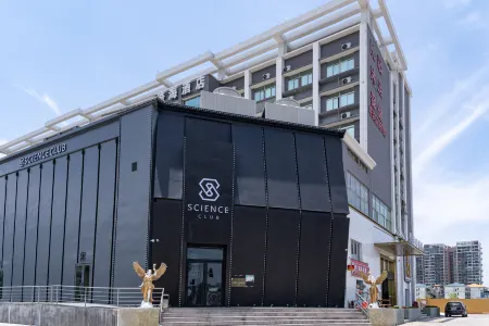Yihai Hotel (Zhuhai Baitenghu Huxin Road)