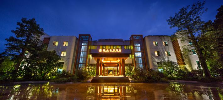 โรงแรมบ่อน้ำพุร้อนหลงฉาน ซินซิง หยุนฝู โรงแรมในซินซิง