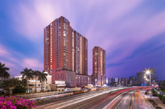 Joy Holiday Hotel Shenzhen (Luohu Port Huangbeiling Subway Station) Отели рядом с достопримечательностью «Tianshang Renjian»