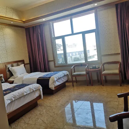 Jishishan Jindu Business Hotel