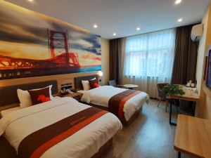 Junyi Selected Hotel (Tongxiang Zhenxing West Road Shop) (Kaiyuan Hotel