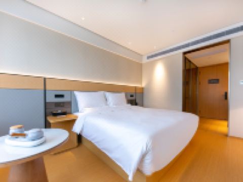 全季酒店(上海虹桥国展中心申虹路店) - 零压高级大床房