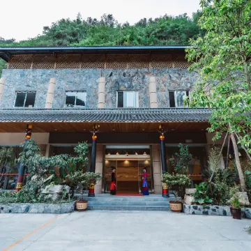 Heizhugou Hot Spring Villa